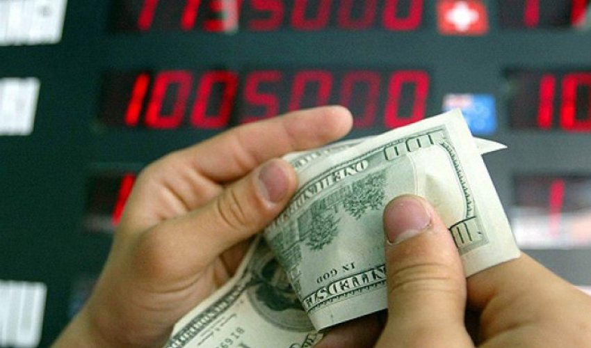 Bakıda hansı banklar dollar satır? - CƏDVƏL