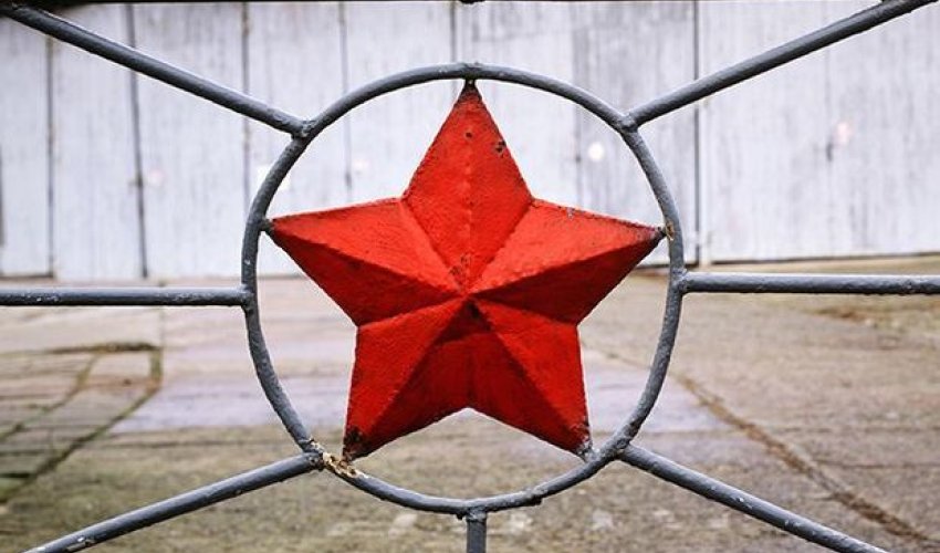 Bakıdakı sonuncu sovet ulduzları söküləcək – FOTO