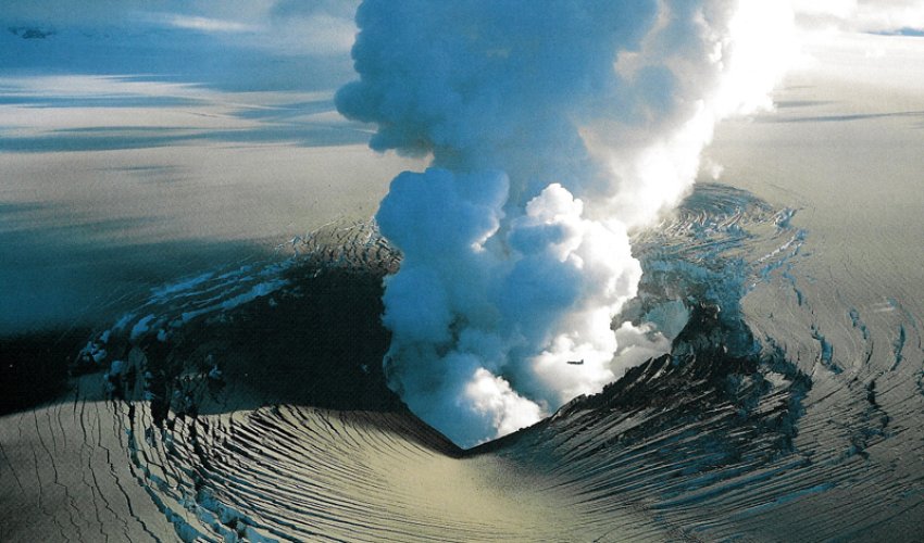 Начал извергаться Биг-Бен