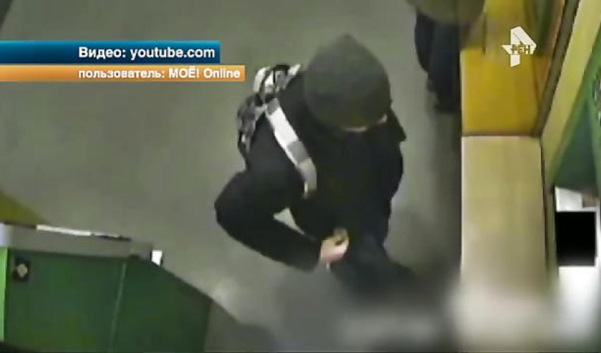 Банкомат забросал людей деньгами