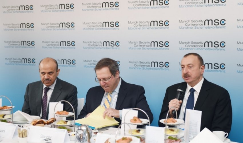 İlham Əliyev neft və qaz asılılığından danışdı