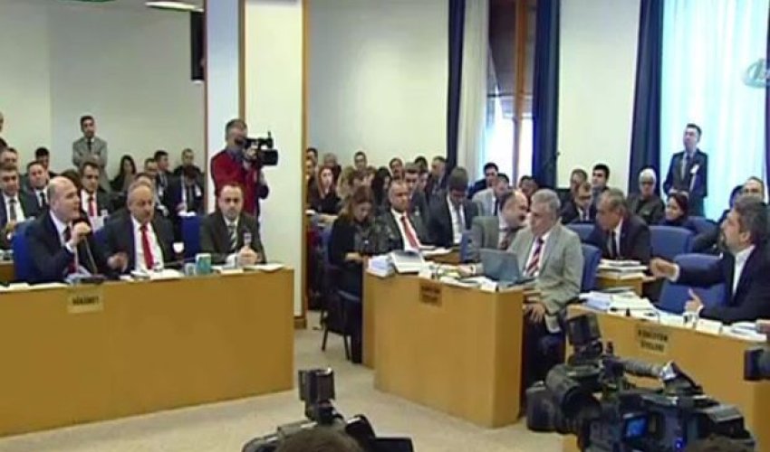 Конфликт в турецком парламенте