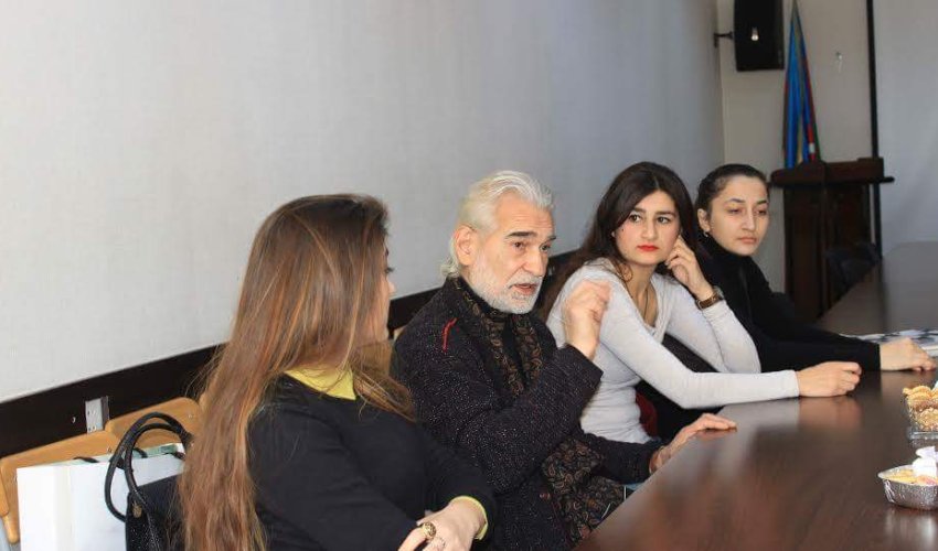 Xalq rəssamı Ağaəli İbrahimov ADU-da oldu - FOTO Xalq rəssamı Ağaəli İbrahimov ADU-da oldu - FOTO