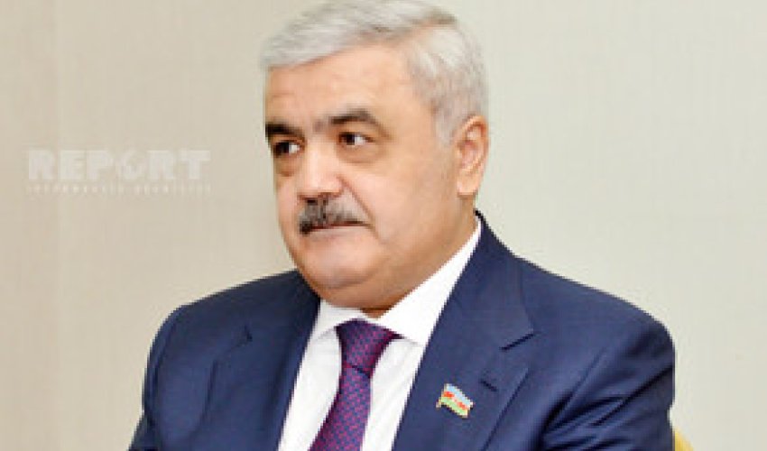 Rövnəq Abdullayev: 