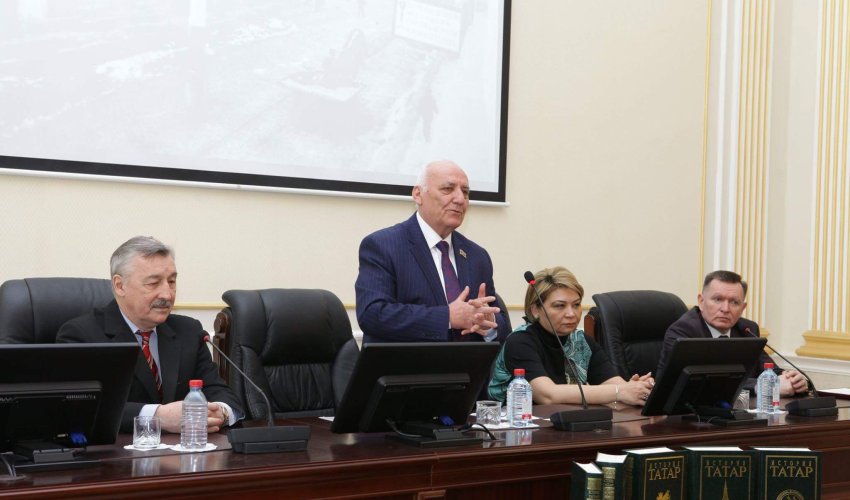 “Azərbaycan-Rusiya münasibətləri tarixinin ortaq araşdırılması problemləri” mövzusunda dəyirmi masa