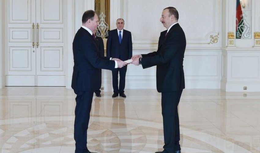 İlham Əliyev Moldova səfirinin etimadnaməsini qəbul etdi - FOTOLAR