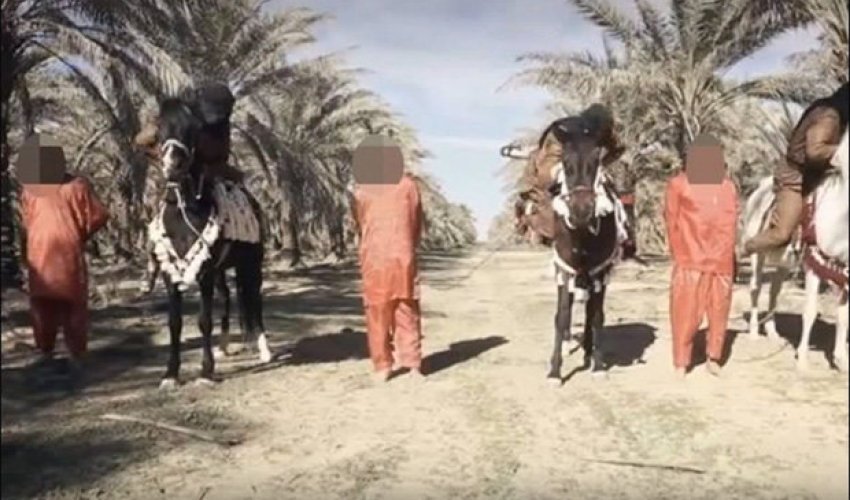 ISIS 'terror knights' behead captives in sick new execution video ISIS 'terror knights' behead captives in sick new execution video