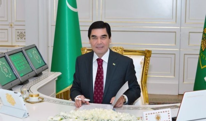 Qurbanqulu Berdiməhəmmədov üç naziri işdən çıxardı