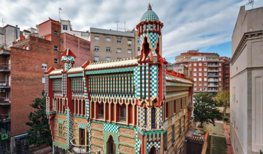 A first glimpse of Gaudi's unseen house