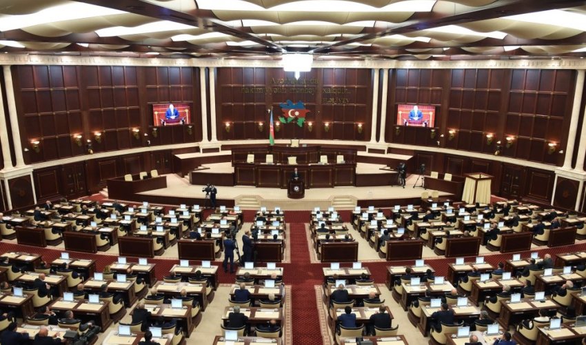 Bankirlər parlamentə dəvət edildi