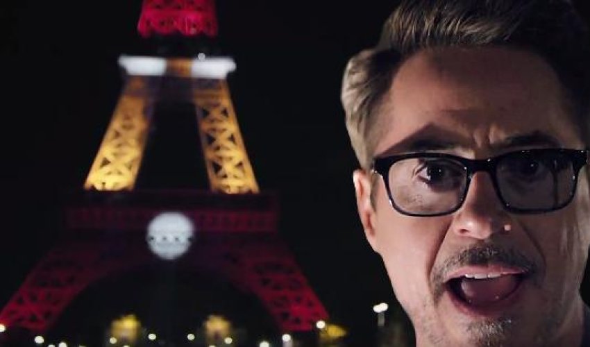 Актер покрасил Эйфелеву башню