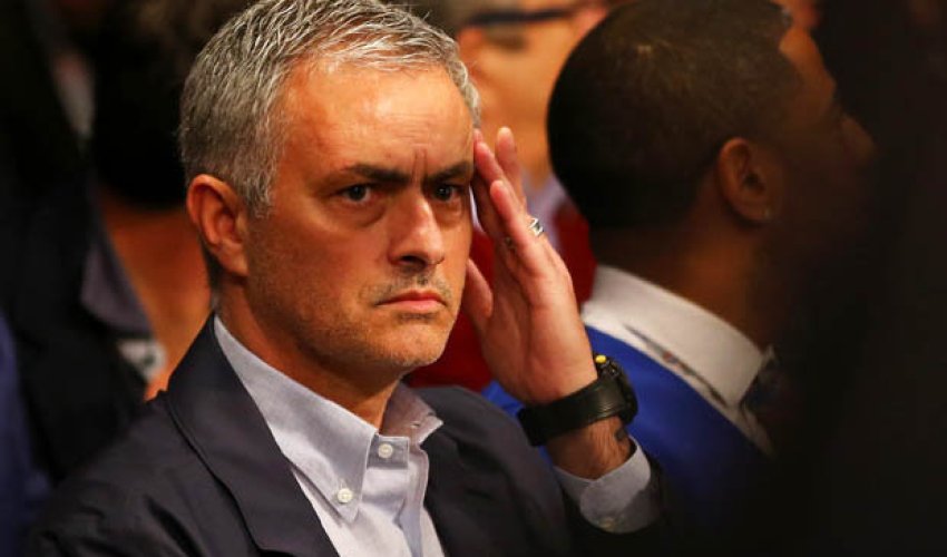 Man United target Jose Mourinho confirms Old Trafford job