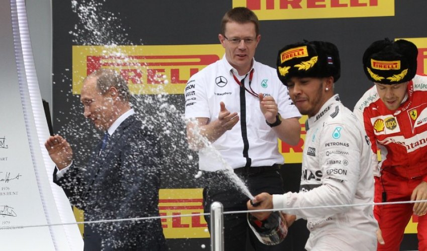 Russian Grand Prix: Nico Rosberg makes it four wins out of four