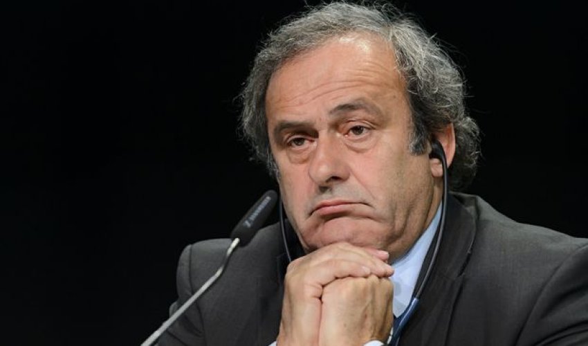 Platini istefa verdi