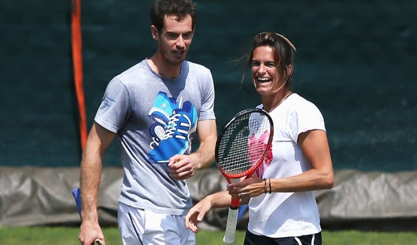 Tennis star Murray splits with female coach