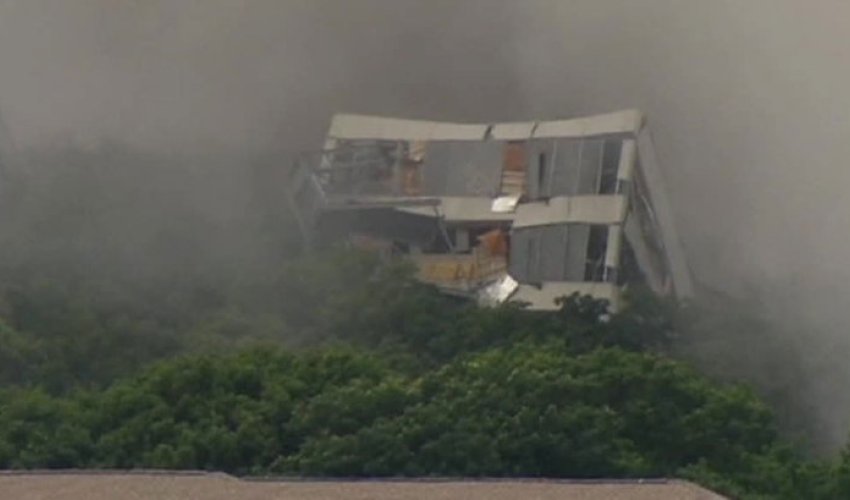 Снесена старая штаб-квартира American Airlines