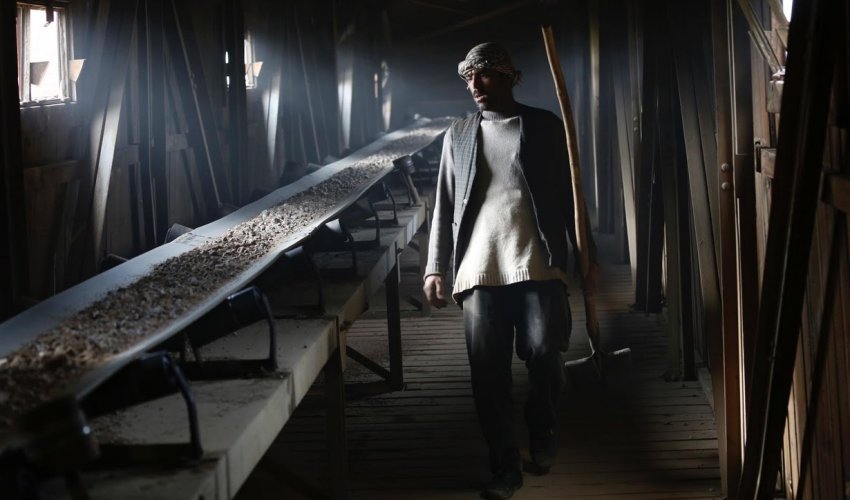 Trying to rebuild Afghanistan's shattered industry