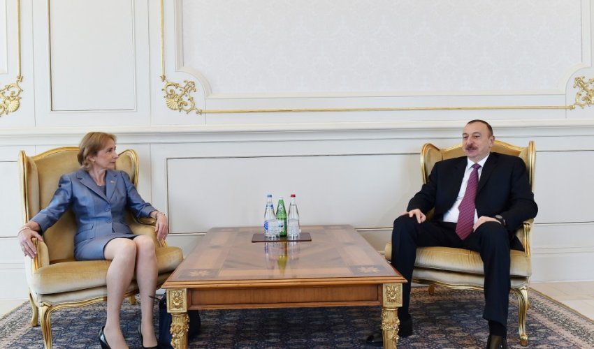 İlham Əliyev Britaniya səfirinin etimadnaməsini qəbul edib