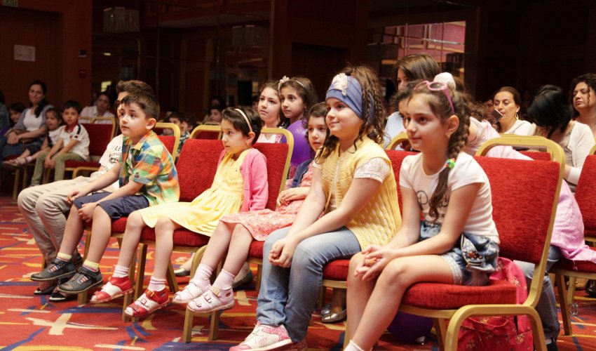 “Təhlükəsiz İnterneti Azercell-lə Yaşa”