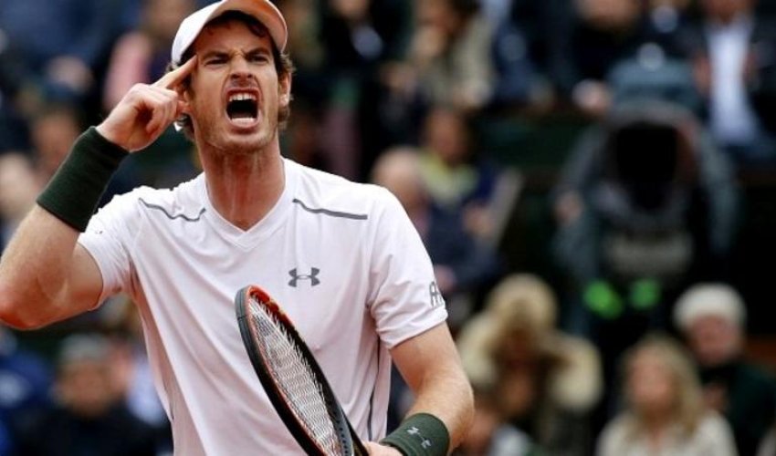 Andy Murray fights back to beat Richard Gasquet