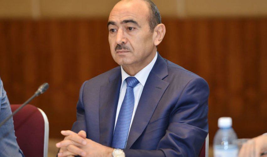 Əli Həsənov: Azərbaycanlılar öz aralarında münaqişəyə yol verməməlidirlər