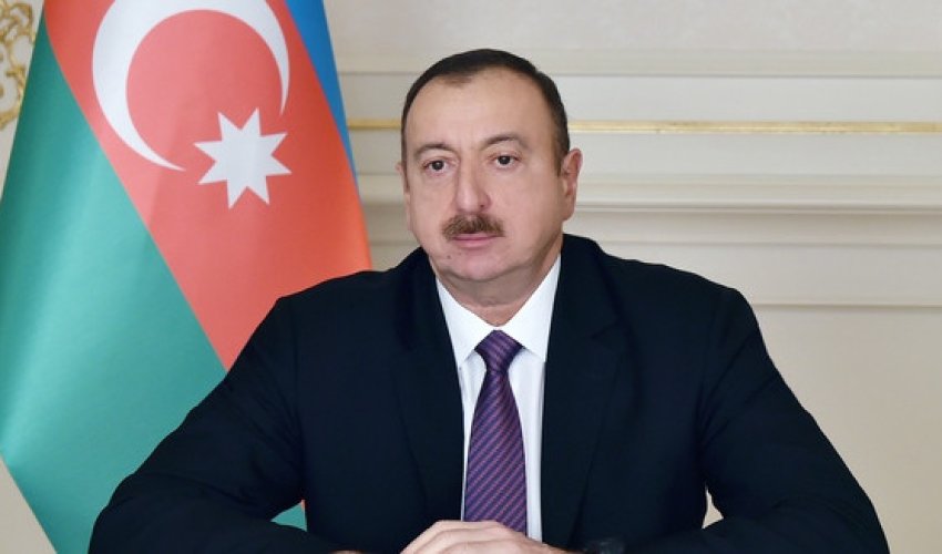 İlham Əliyev: “Biz İslam həmrəyliyini gücləndirməliyik