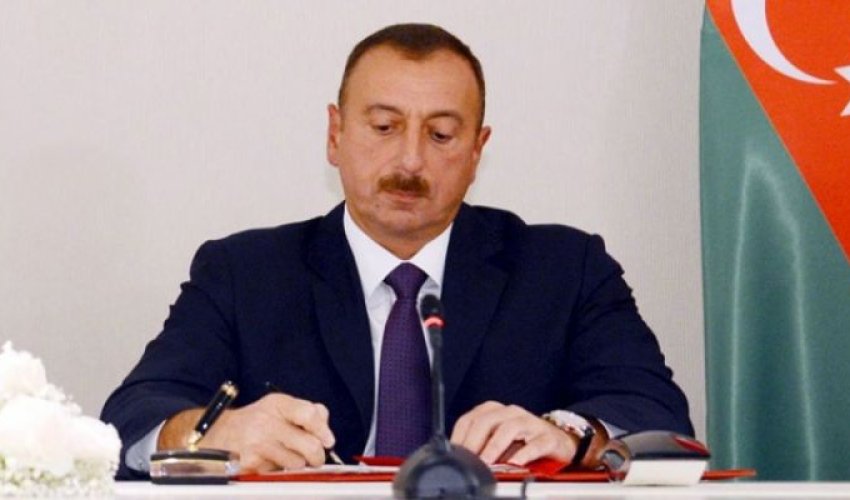 İlham Əliyev sloveniyalı həmkarını təbrik etdi