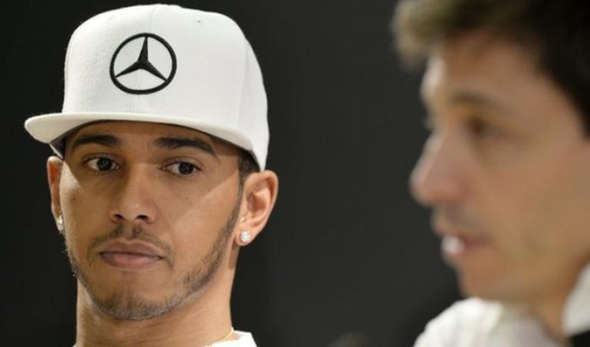 Lewis Hamilton v Nico Rosberg: Mercedes orders would 'rob' racing fans