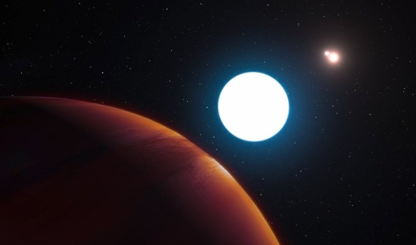 Planet discovered orbiting three suns