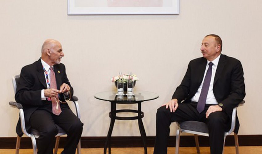 İlham Əliyev prezident həmkarı ilə görüşdü