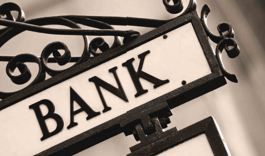 Banklarımızı necə xilas edək? - EKSPERT Banklarımızı necə xilas edək? - EKSPERT