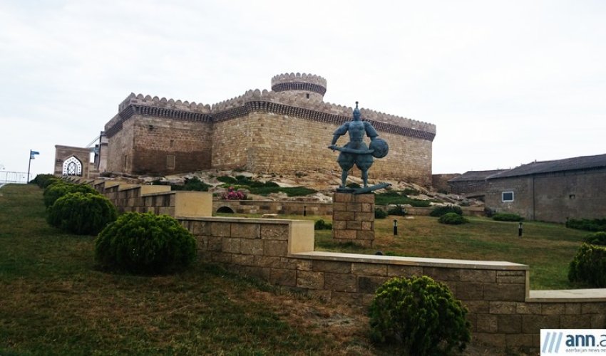 XII - XIV əsrlərdən qalan Qala qəsri - FOTOLAR