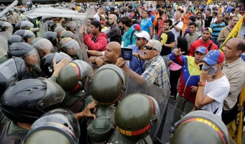 Venesuelada iqtisadi fövqəladə vəziyyətin müddəti 60 gün artırıldı