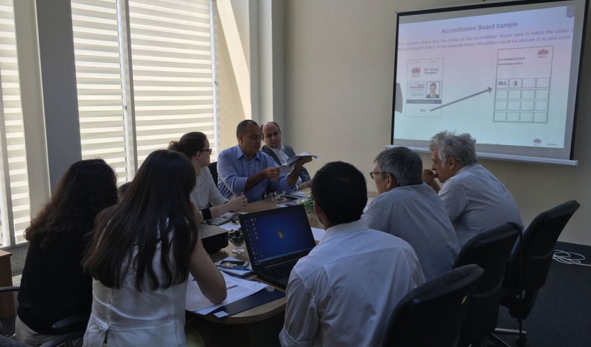 FİDE rəsmiləri Bakıda