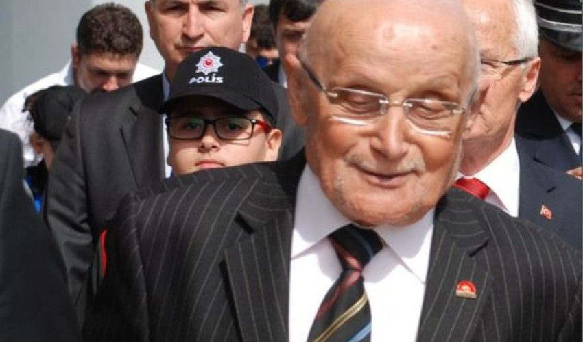Ərdoğana ağır itki Ərdoğana ağır itki