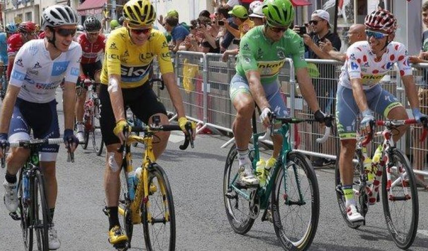 Tour de France 2016: Chris Froome completes third race victory