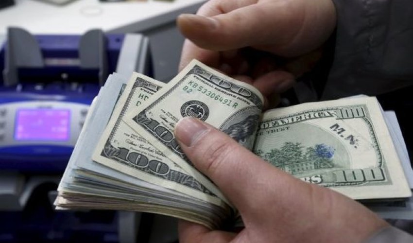 Rusiyada dollar və avro bahalaşır Rusiyada dollar və avro bahalaşır