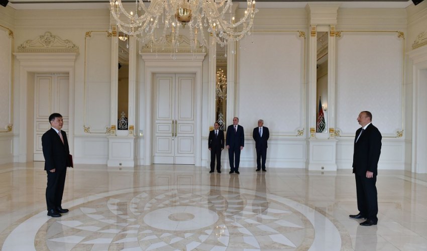 İlham Əliyev Çinin yeni səfrinin etimadnaməsini qəbul edib