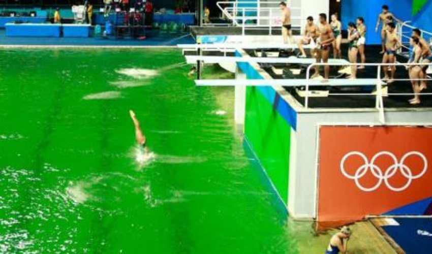 Olympic pool turns green