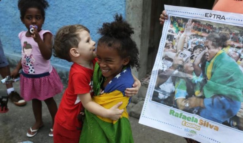 Brazil judo champ stirs hope in slum where she grew up