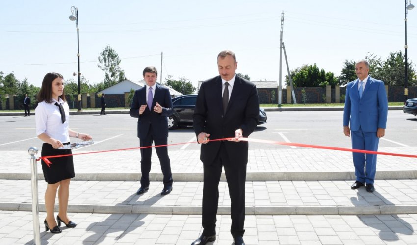 Prezident YAP Qəbələ rayon təşkilatının yeni inzibati binasının açılışında iştirak etdi