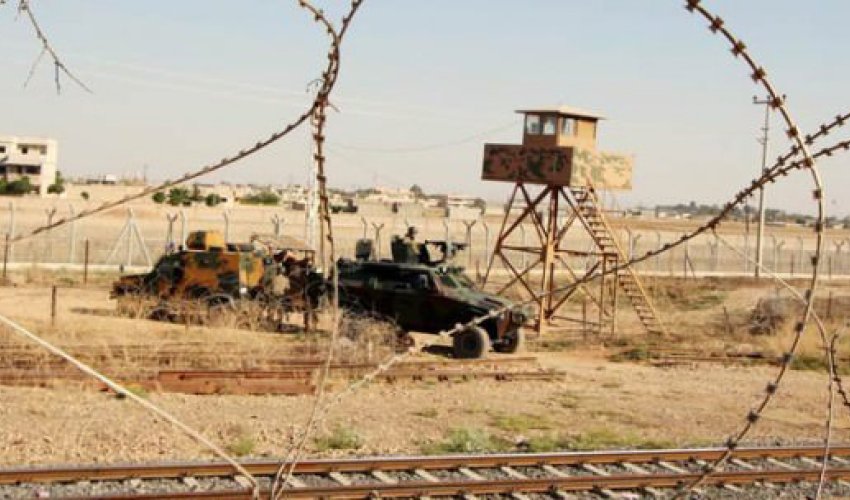 Blast at Syrian crossing near Turkey kills 11, mostly rebels