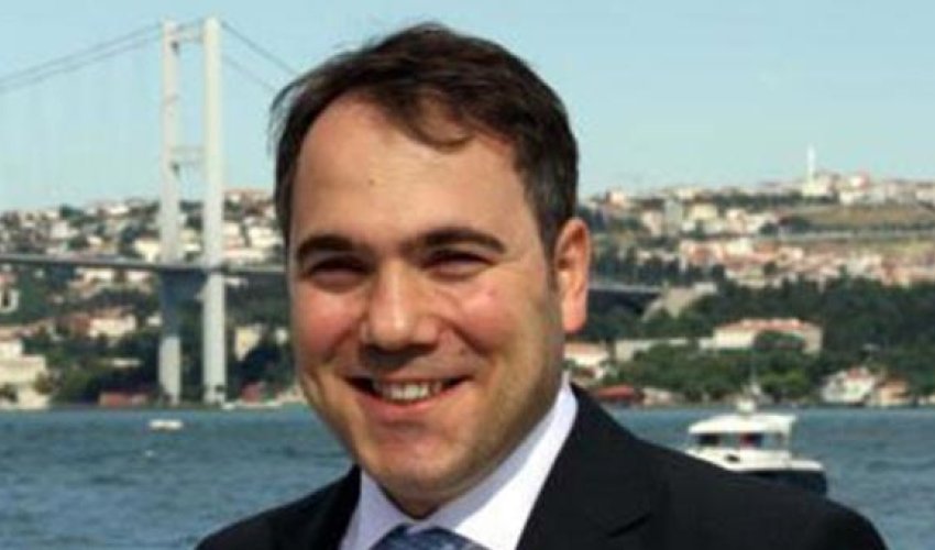Əhməd Davudoğlunun “sağ əli” tutulub Əhməd Davudoğlunun “sağ əli” tutulub