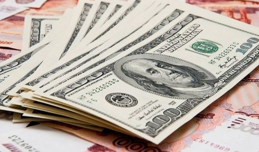 Dollar bahalaşdı Dollar bahalaşdı