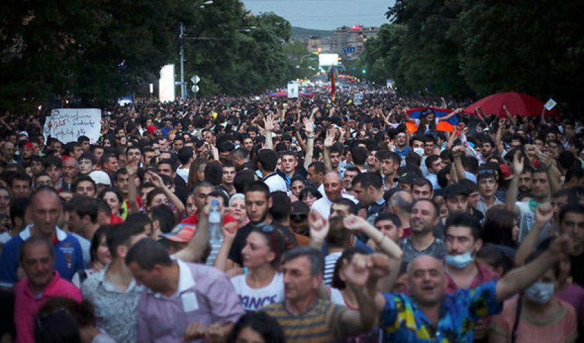 “Huffington Post”: Ermənistan hələ də müstəmləkədir