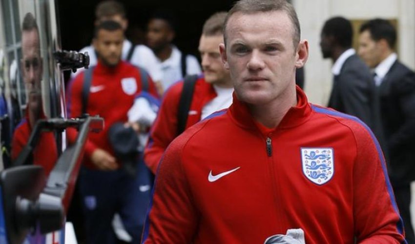 Rooney stays as England captain under new manager Sam Allardyce