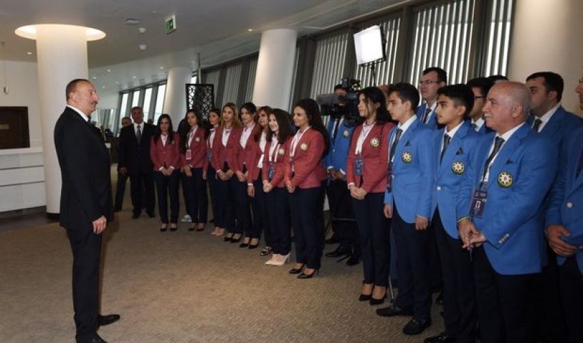 Prezident şahmatçılarla görüşdü – FOTOLAR