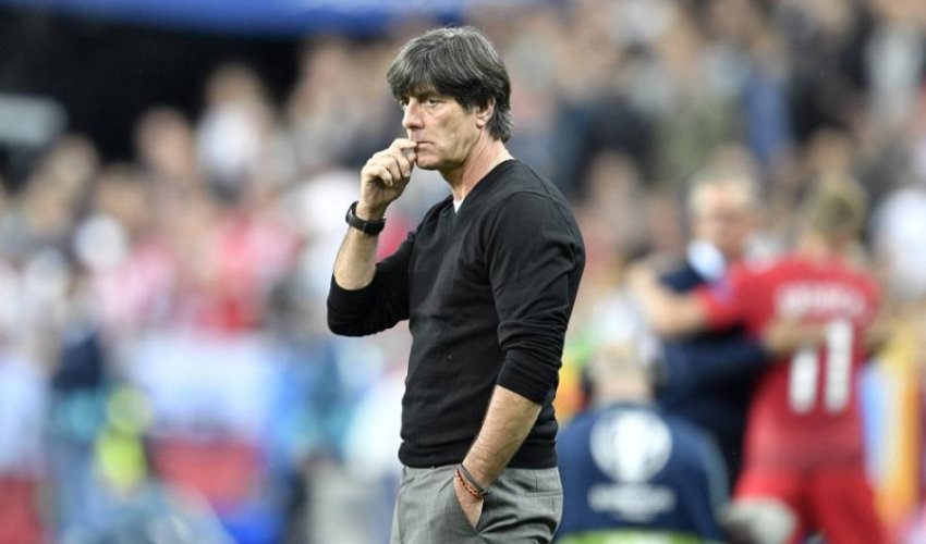 Almaniya Lövü saxlayır