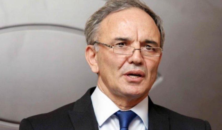 “İnternet media hüquqi münasibətlər sistemində yer tapmalıdır” - Əflatun Amaşov