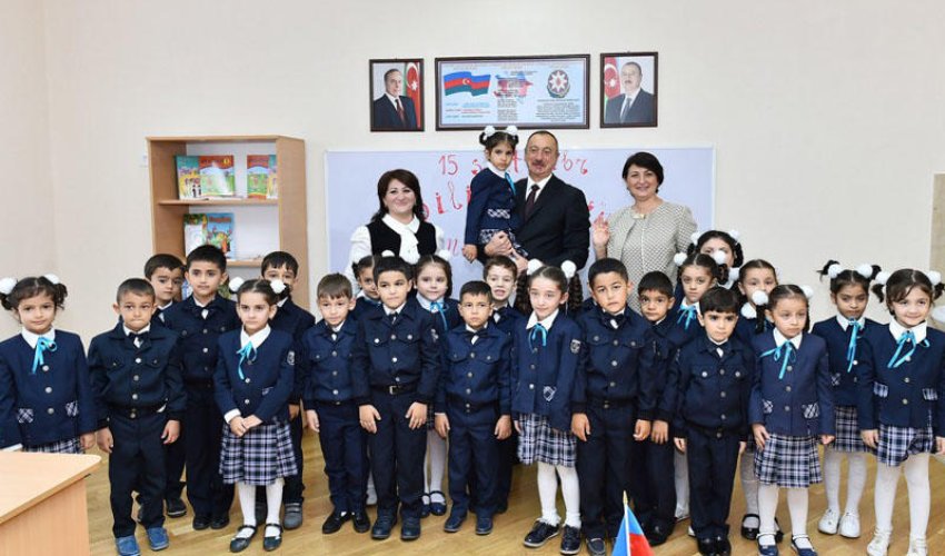 İlham Əliyev 311 nömrəli orta məktəbin yeni binasının açılışında